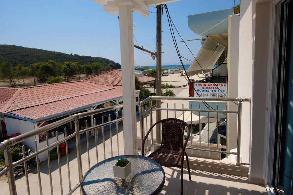 Golden Sands Motor Inn 2/45