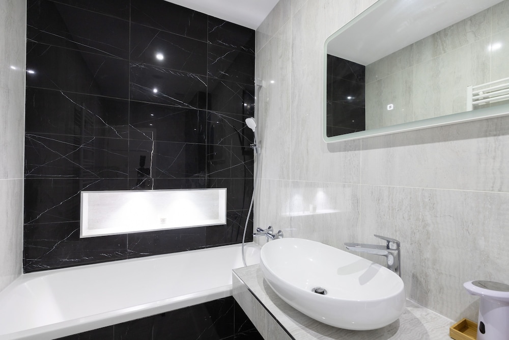 Tesla Boutique Apartments & Rooms 43/50
