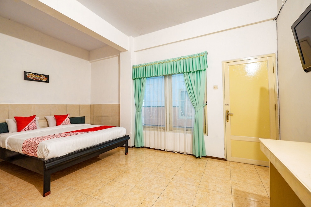 OYO 2855 Sartika Hotel Pati 14/42