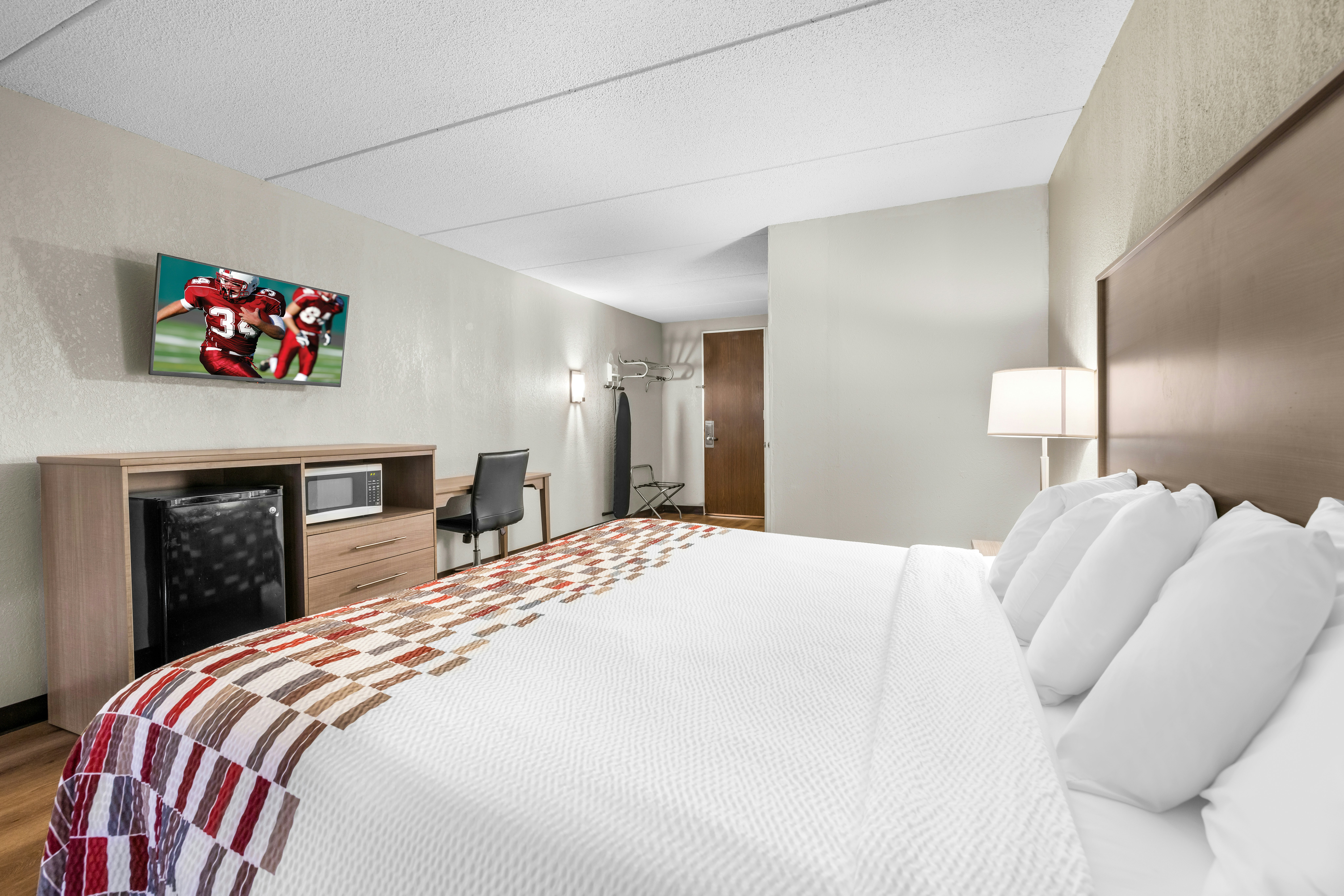 غرفة سوبيريور بسرير كينج، Red Roof Inn Niagara Falls 3/4