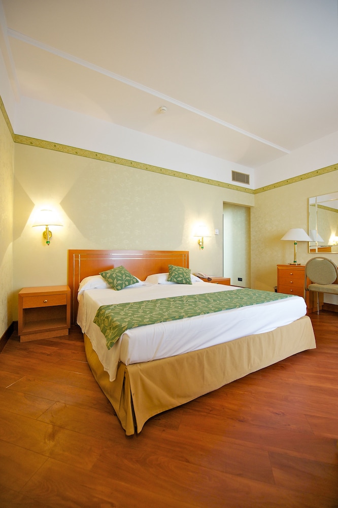 Hotel Delfino Taranto 27/74