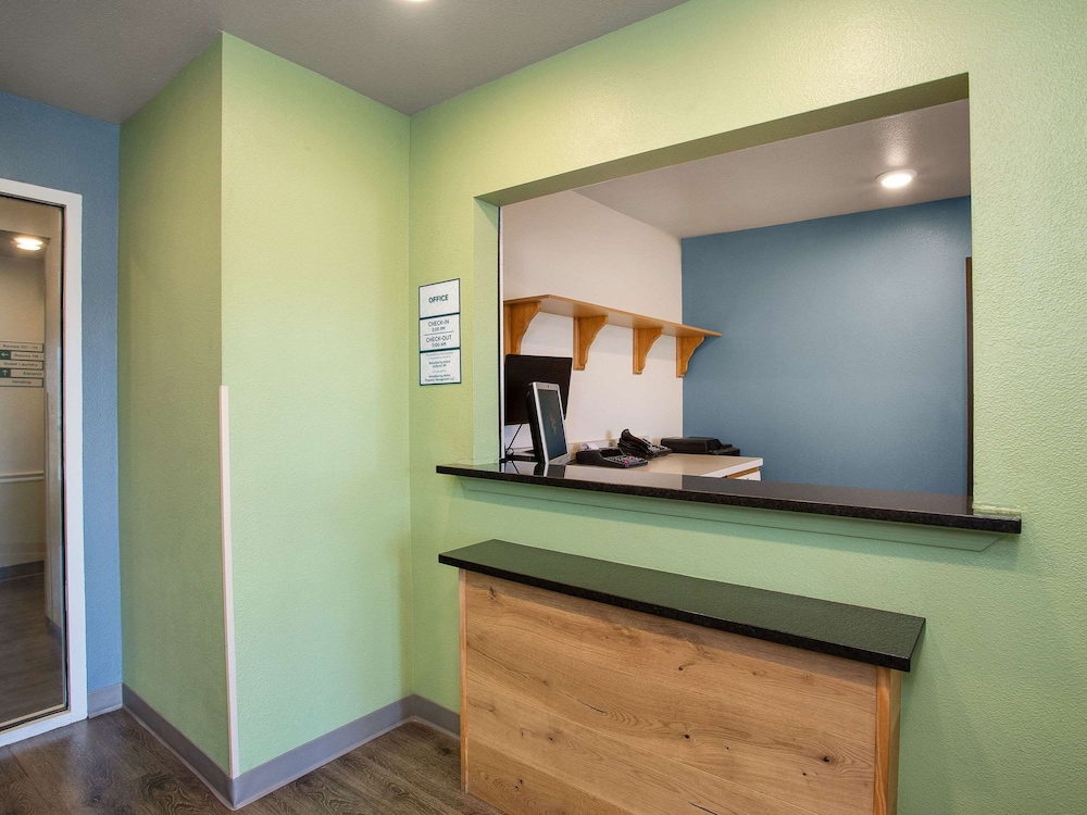 Extended Stay America Select Suites - Gulfport 8/60