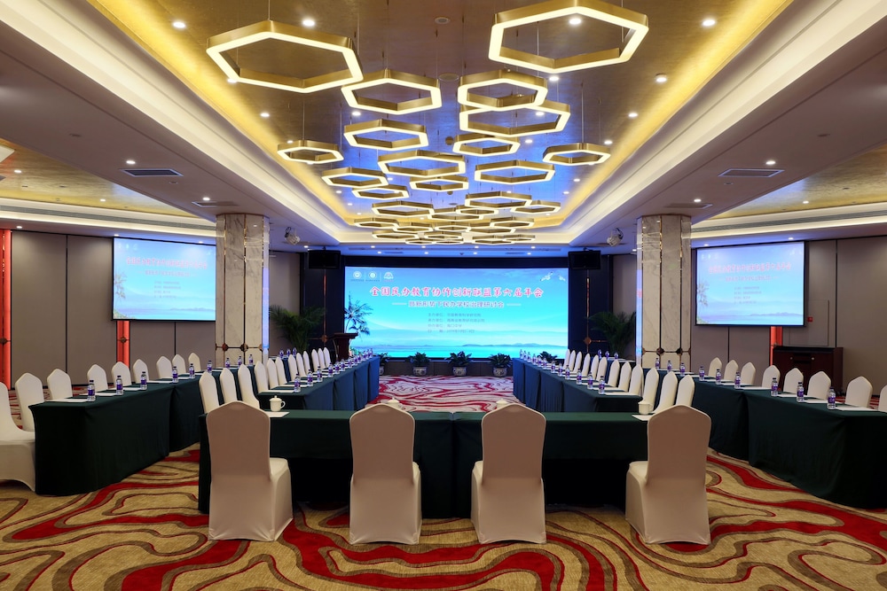 Baohua Harbour View Hotel 27/34