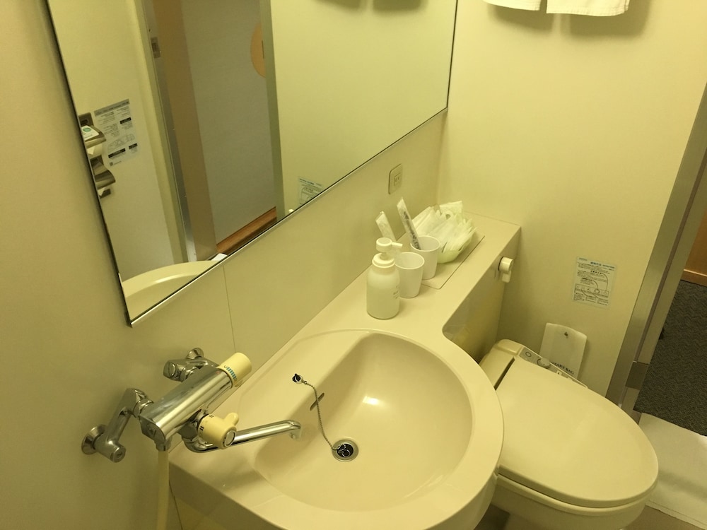 CENTRAL HOTEL SASEBO 48/50