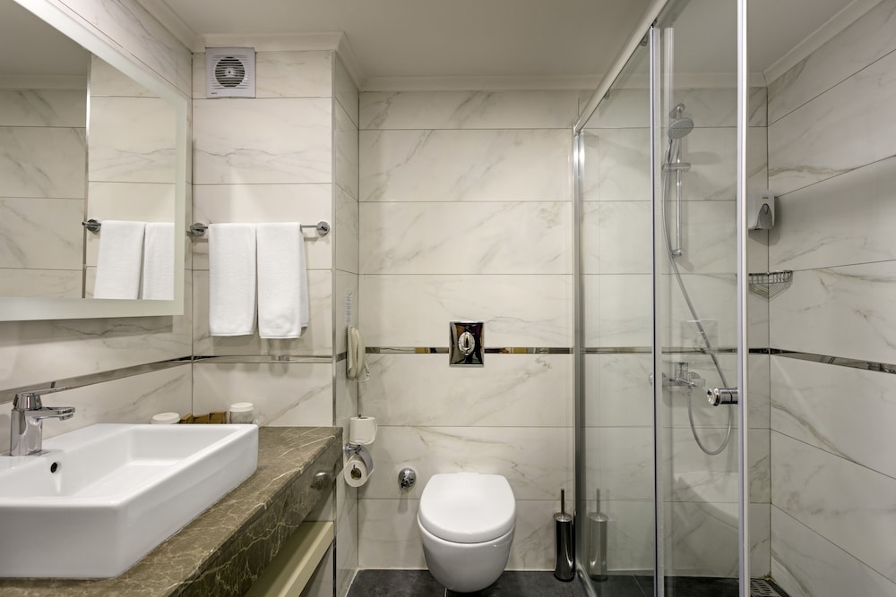 Glamour Resort Spa 24/70