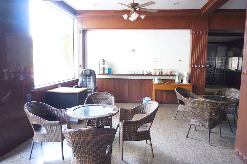 SRI CHUMPHON HOTEL 24/35