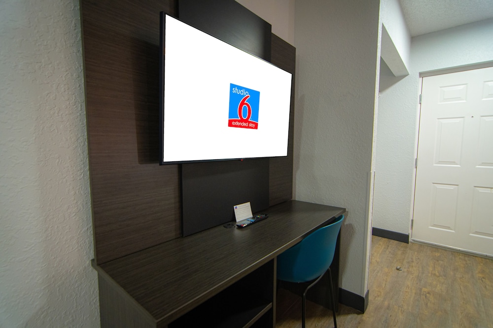 Studio 6 Extended Stay - Coral Springs, FL - Fort Lauderdale 10/60