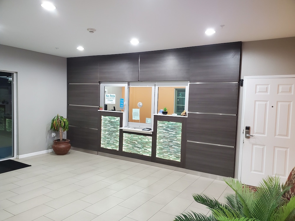 Haven Inn & Suites Willowbrook 9/37