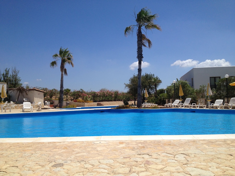 ZAHIRA RESORT AND VILLAGE 32/33