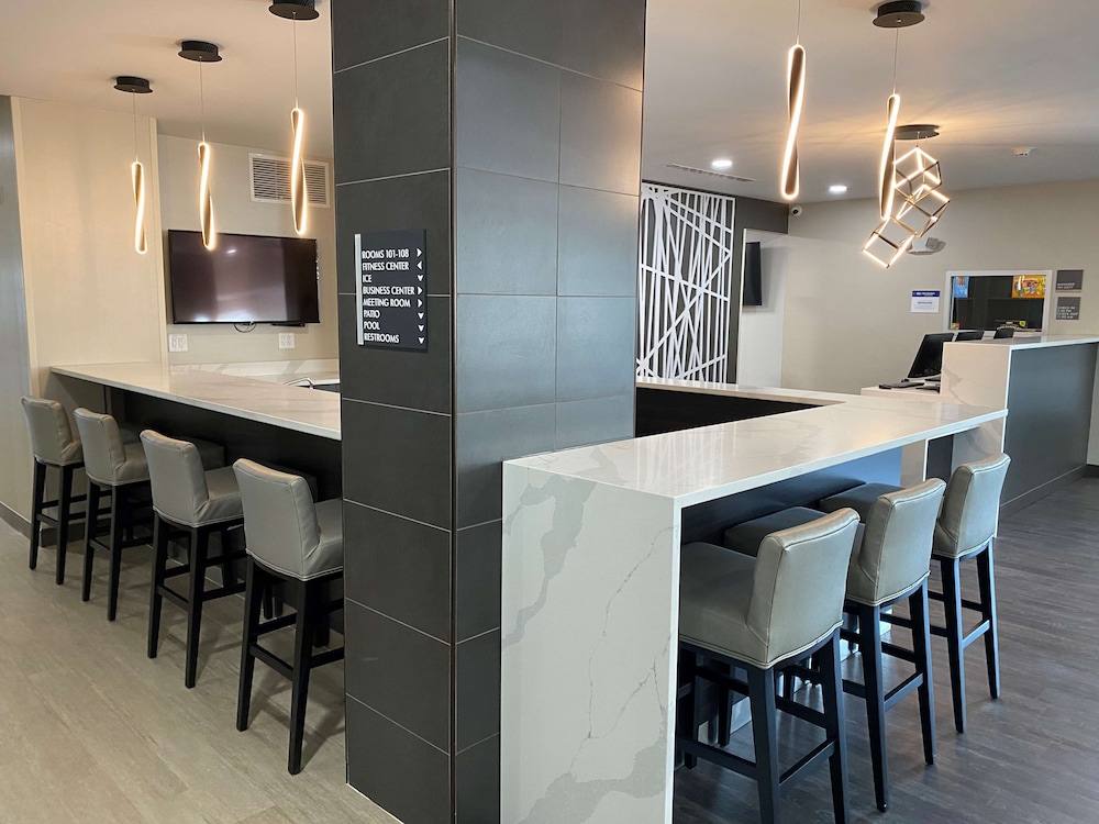 Executive Residency Antioch Inn 34/43