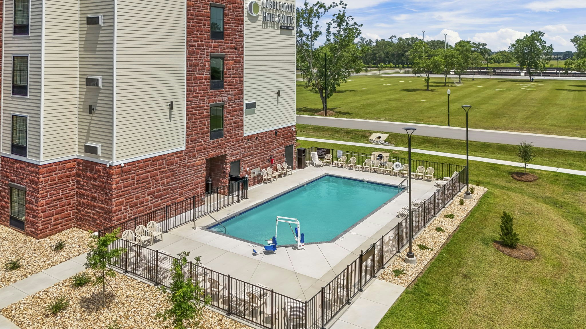 Cobblestone Hotel & Suites - Foley 46/50