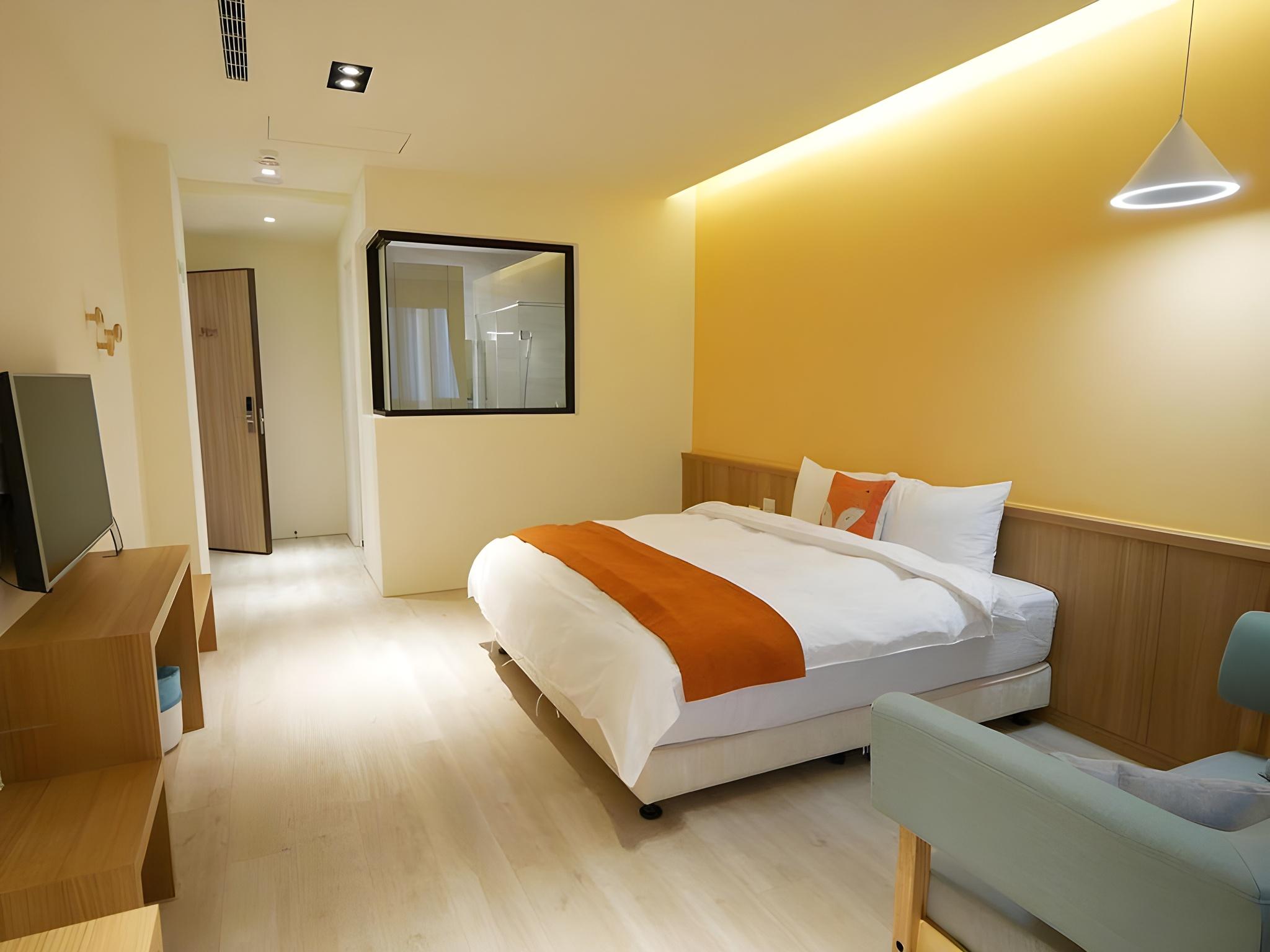 Gallery, King Bed, Queen Bed, Accessible