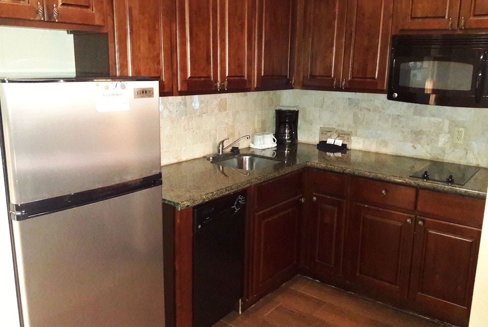 Westay Suites - Covington Mandeville 44/50