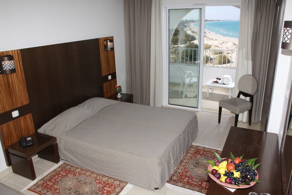 El Mehdi Beach Resort 20/84