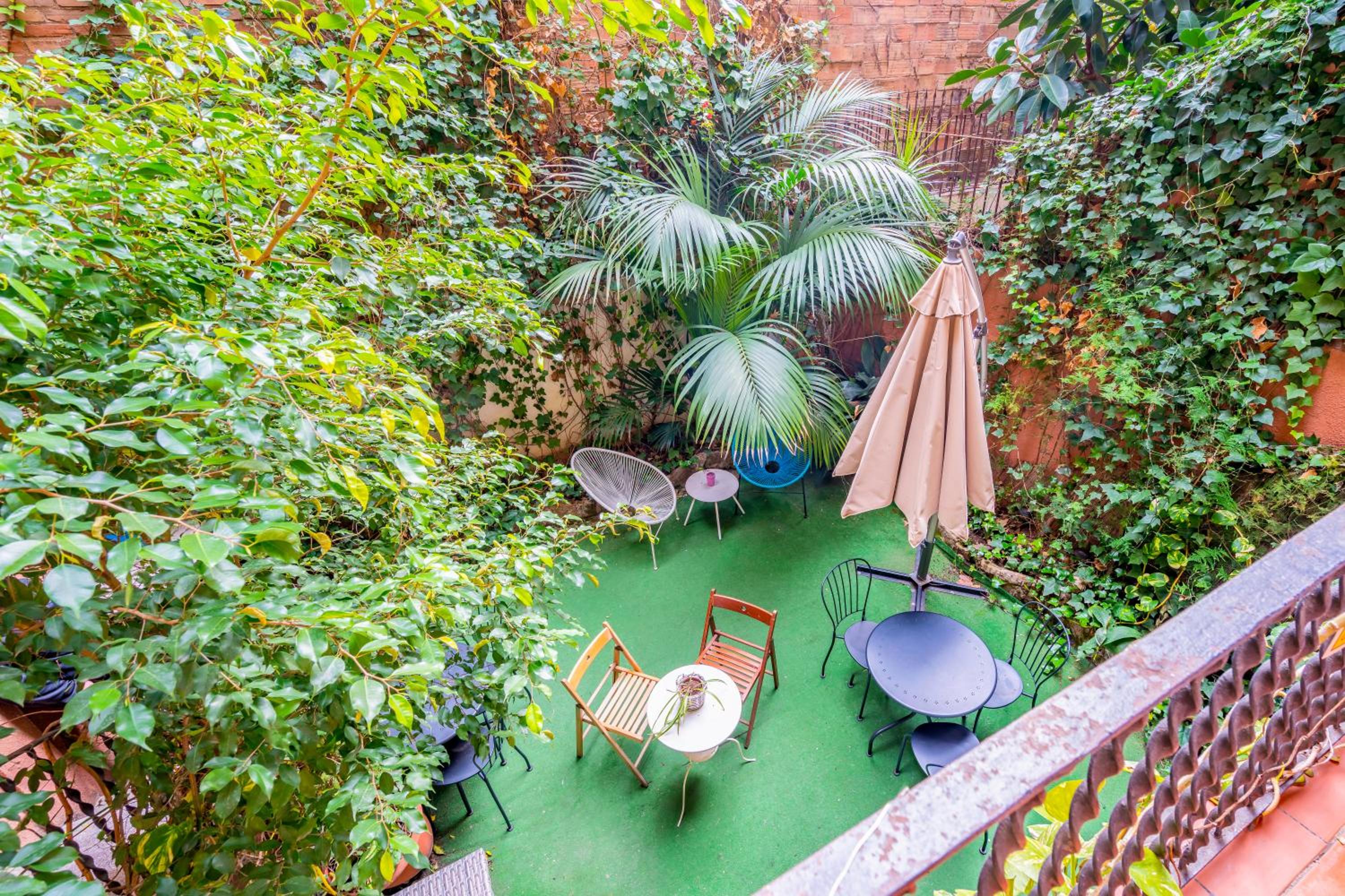 Casa Barcelo Hostel 50/55
