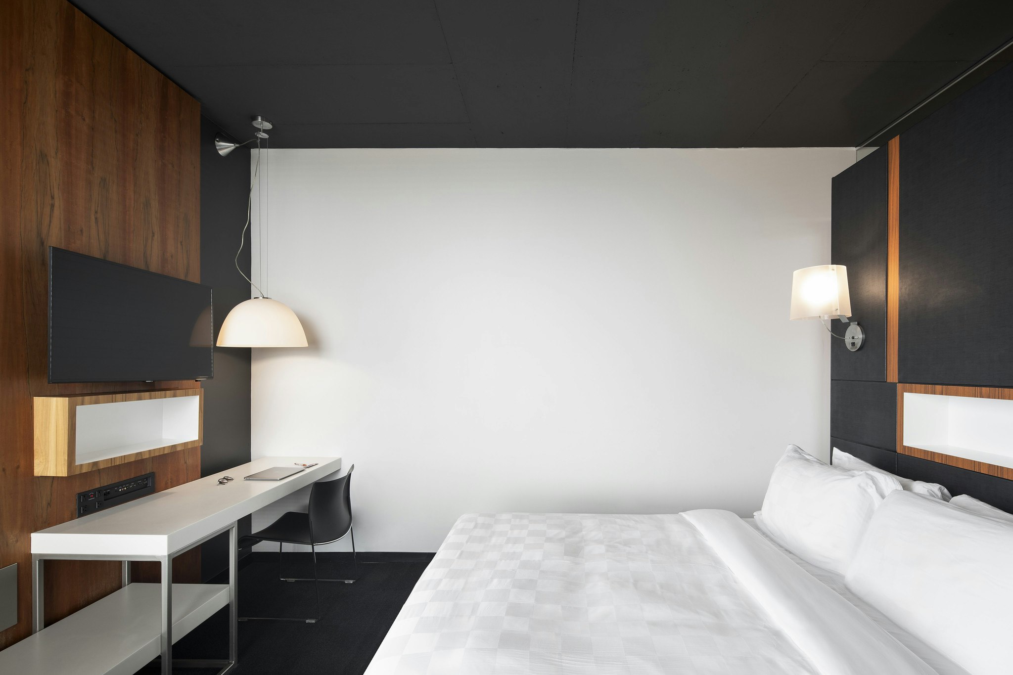 Room, Queen Bed