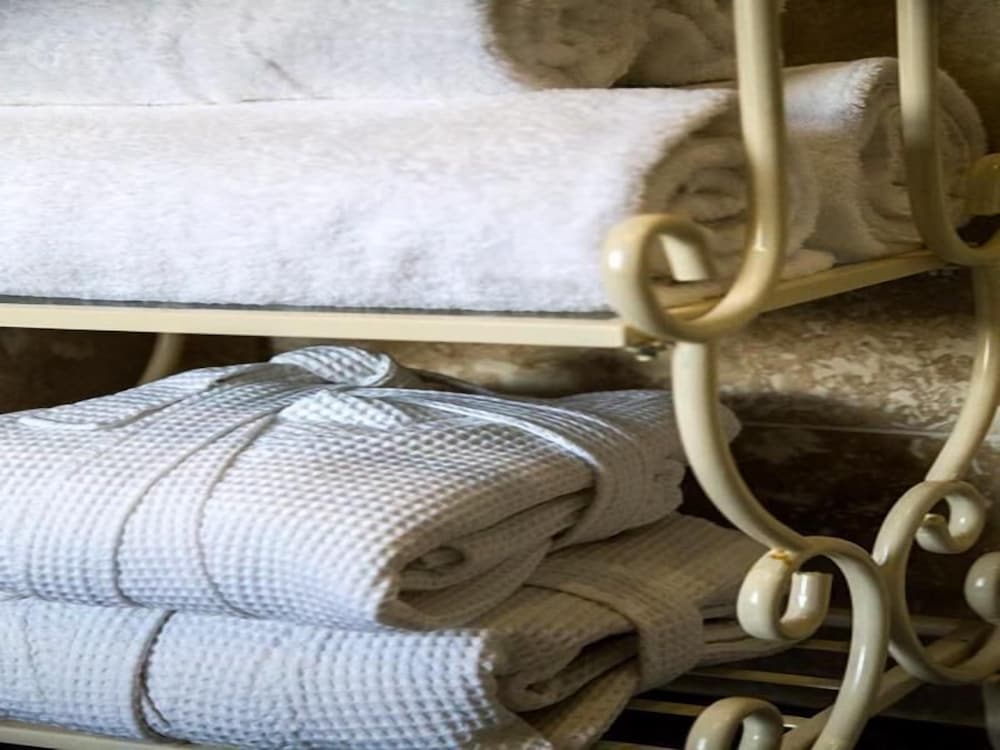 Harrogate Elite Living 15/49