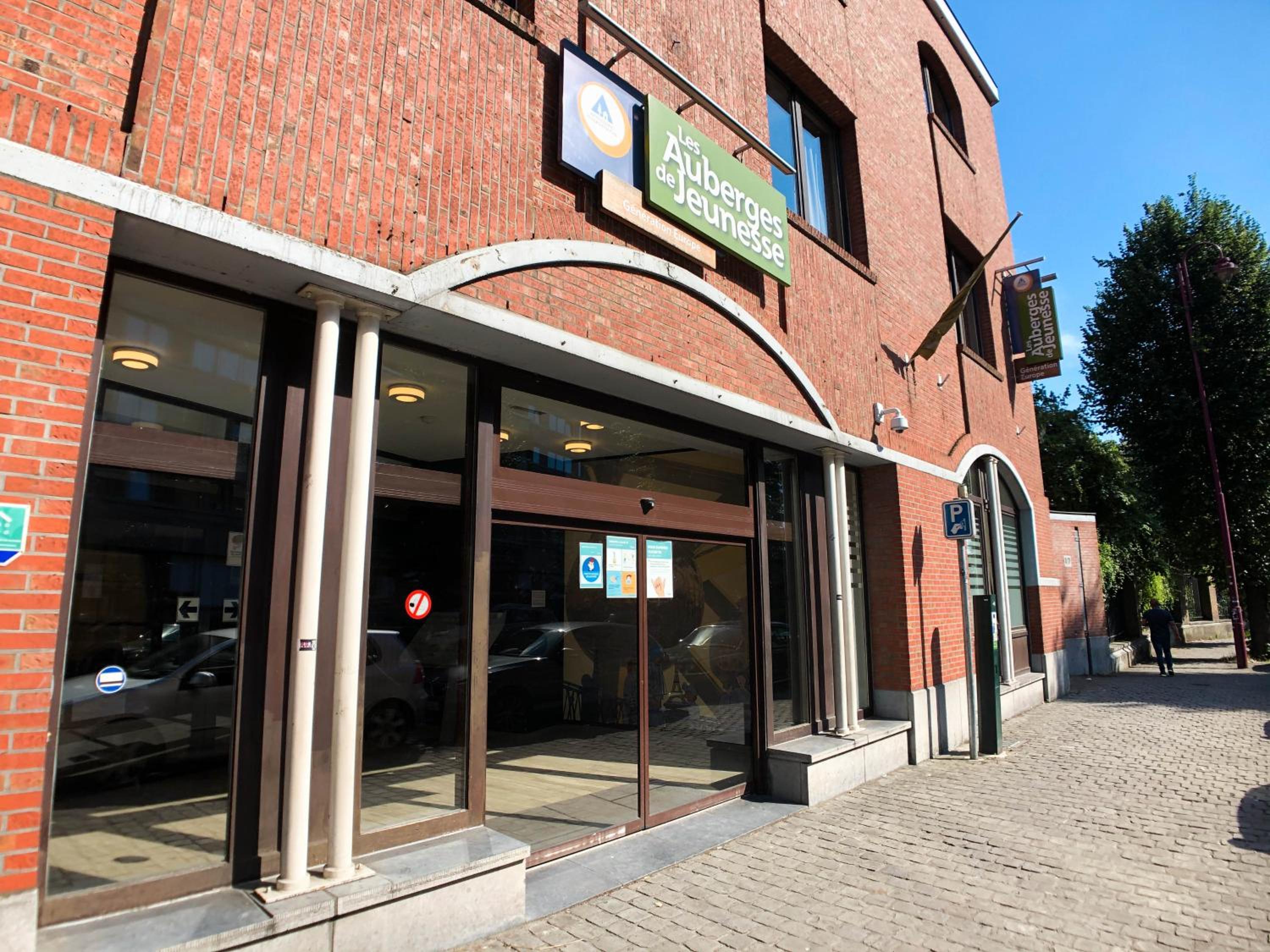 Generation Europe Youth Hostel 1/50