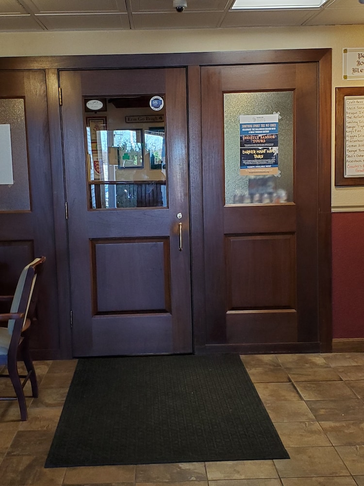 Fireside Inn And Suites 14/64