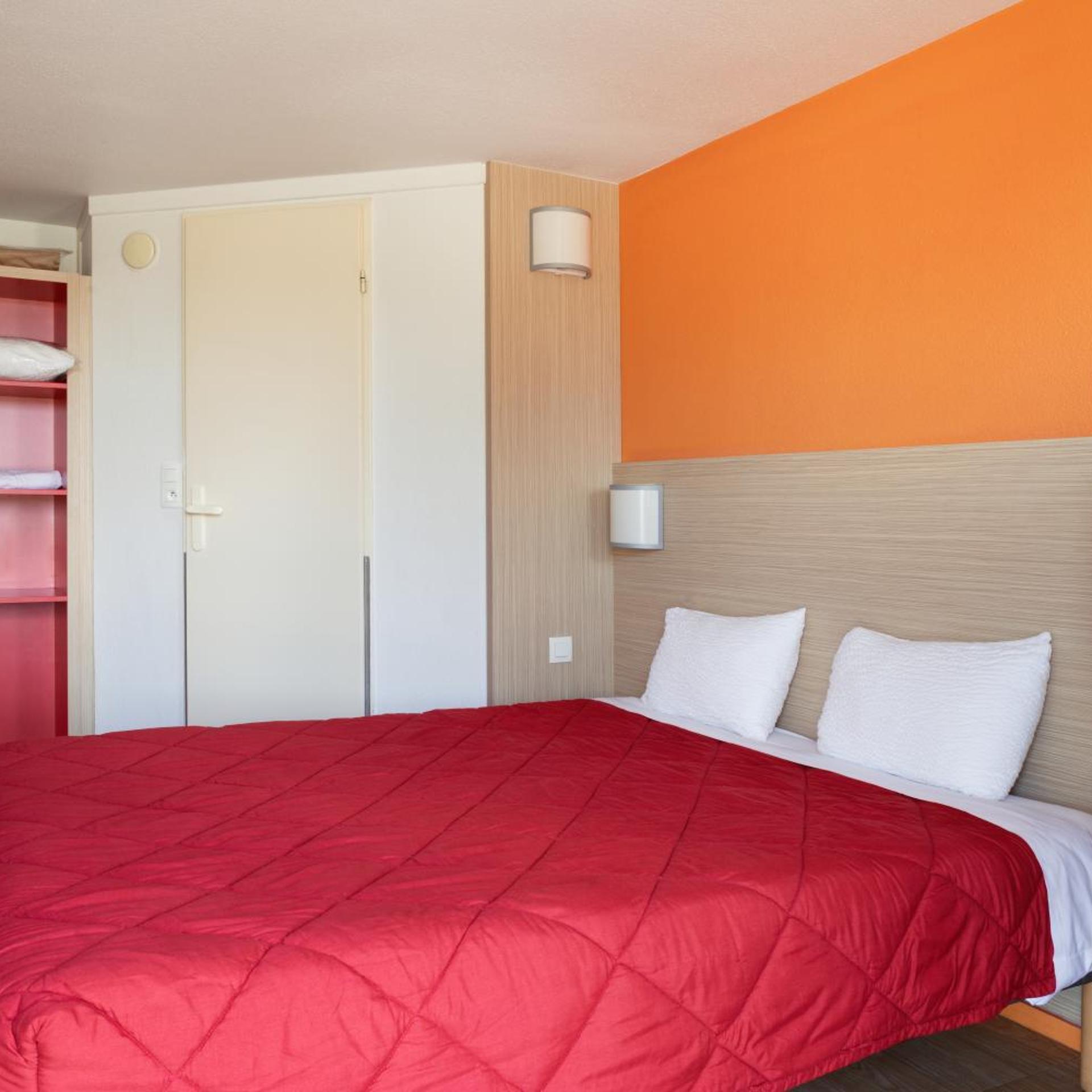 Room, Double Bed