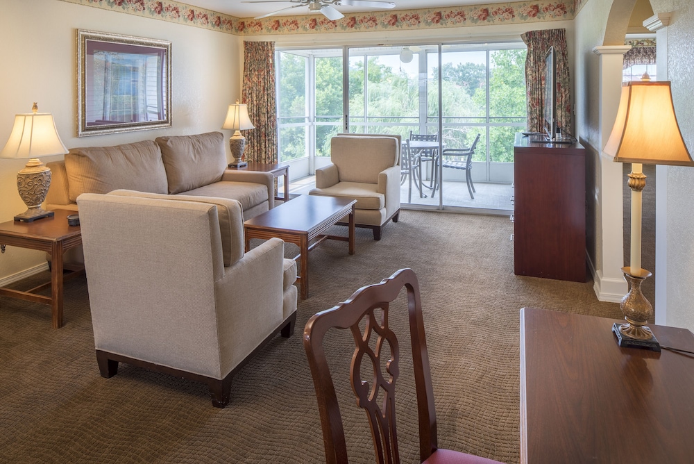 The Suites At Fall Creek 20/49