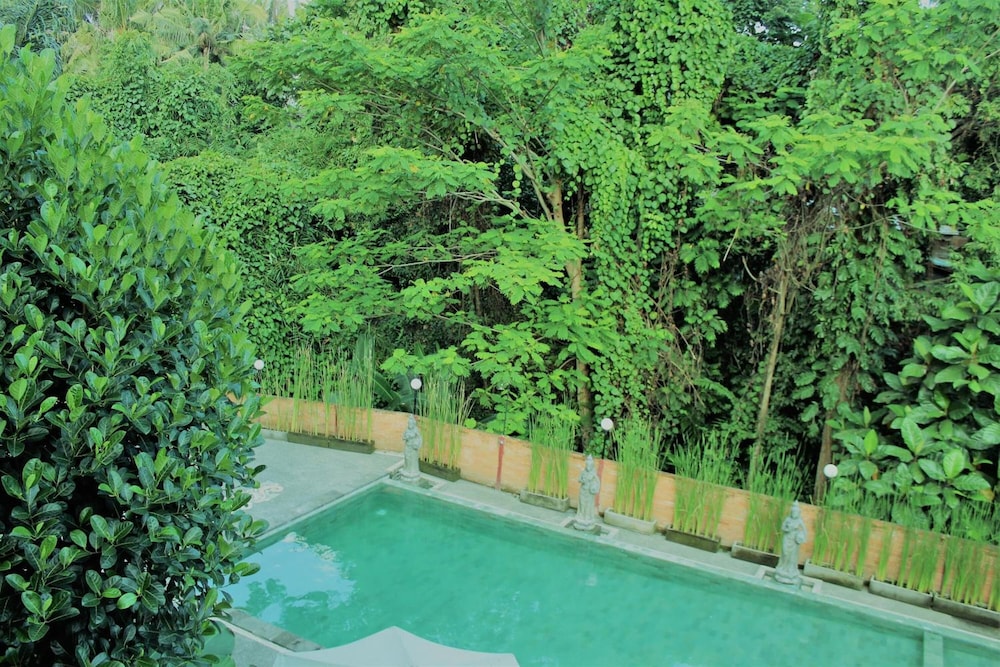 Adi Jaya Cottages 43/50
