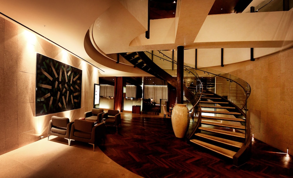 The Riverside Hotel 55/69