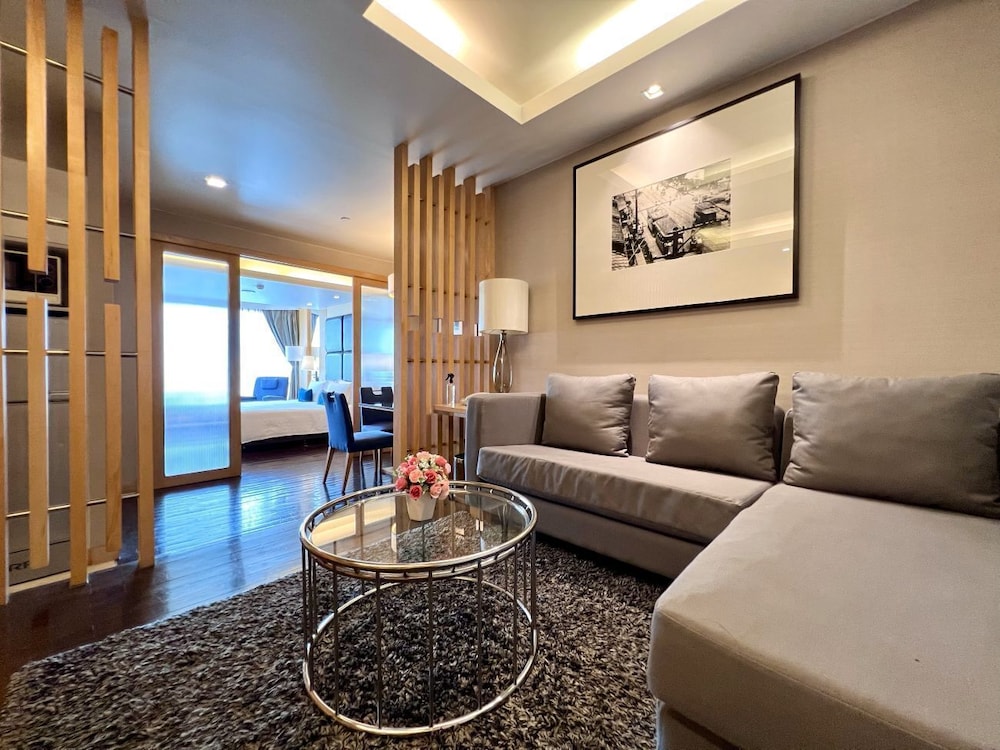 SORA Resort & Suites Sukhumvit 47/73
