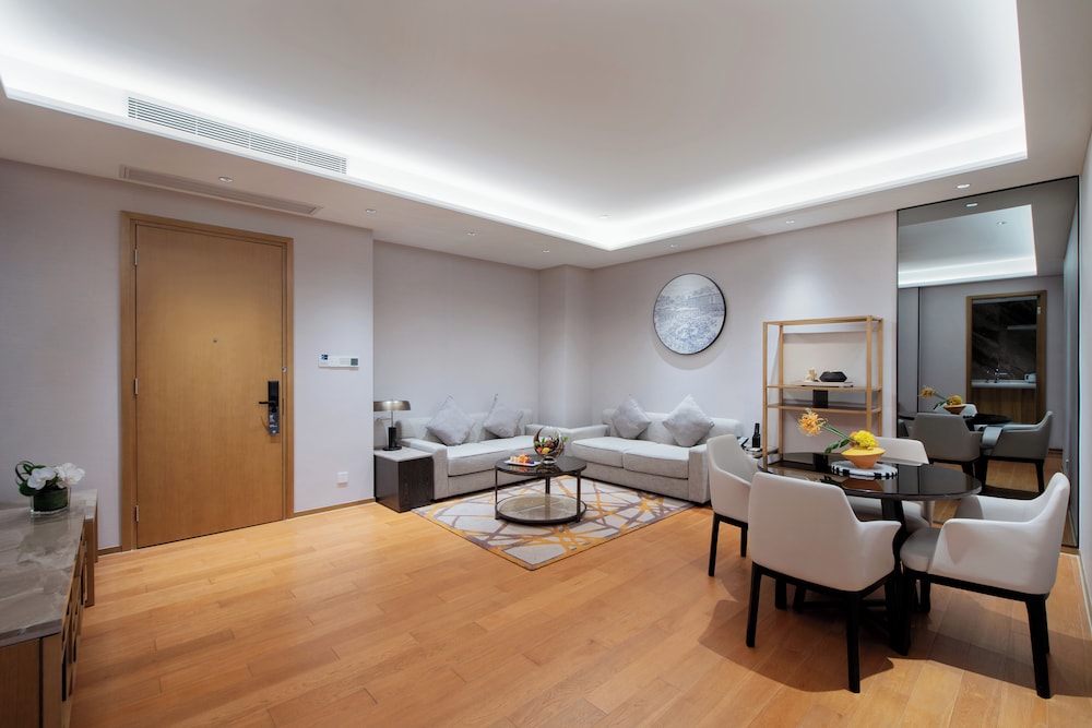 Dongguan Forum Hotel and Apartment 35/50