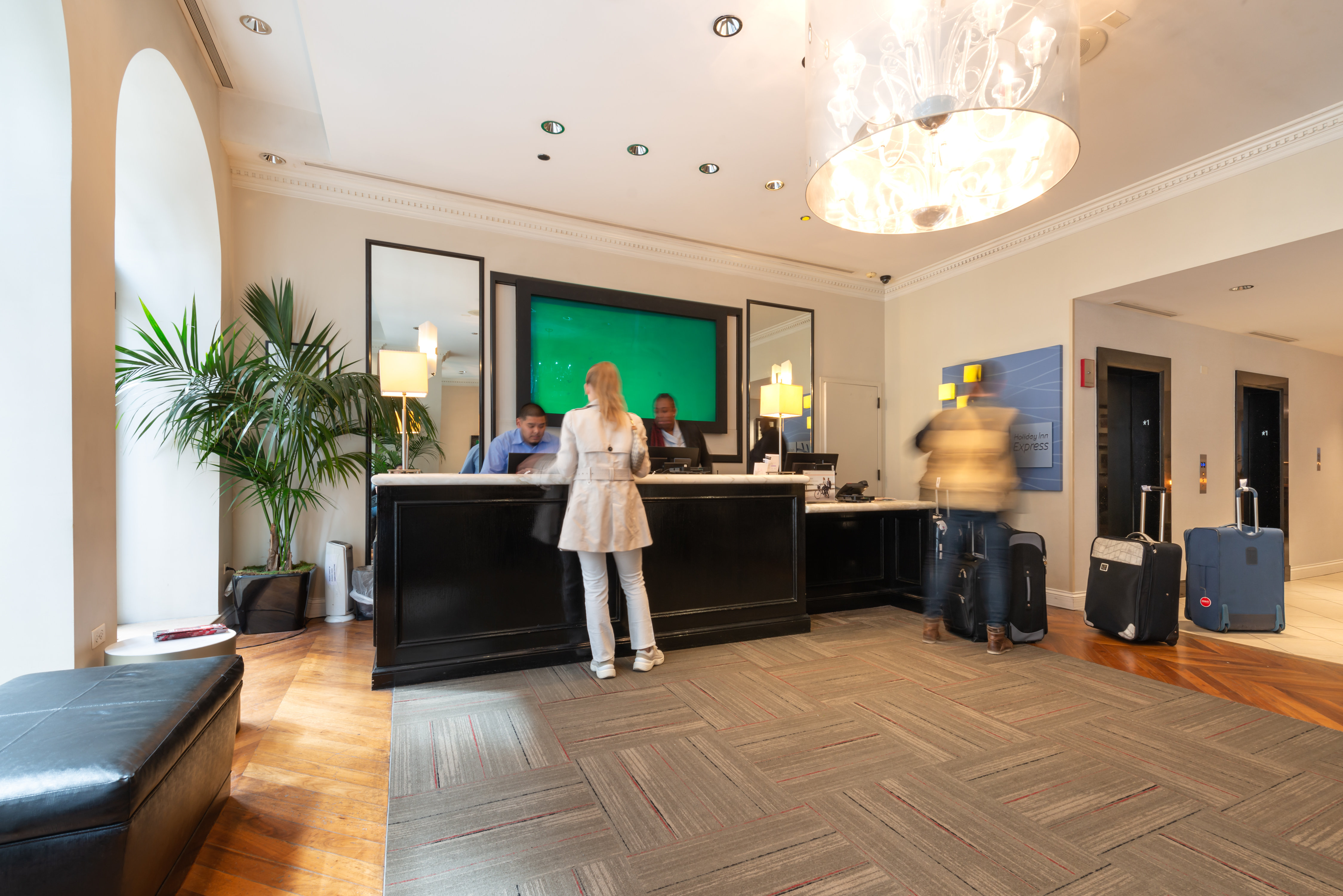 Lobby at Holiday Inn Express Chicago - Magnificent Mile, CHICAGO - IL