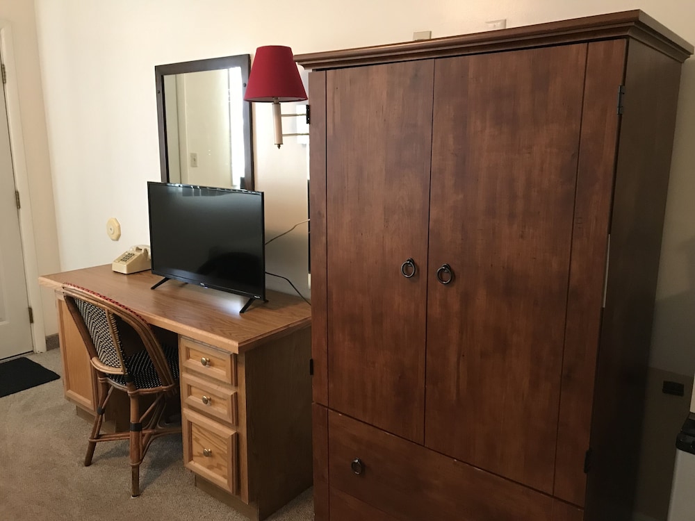 Motel Grand 39/56