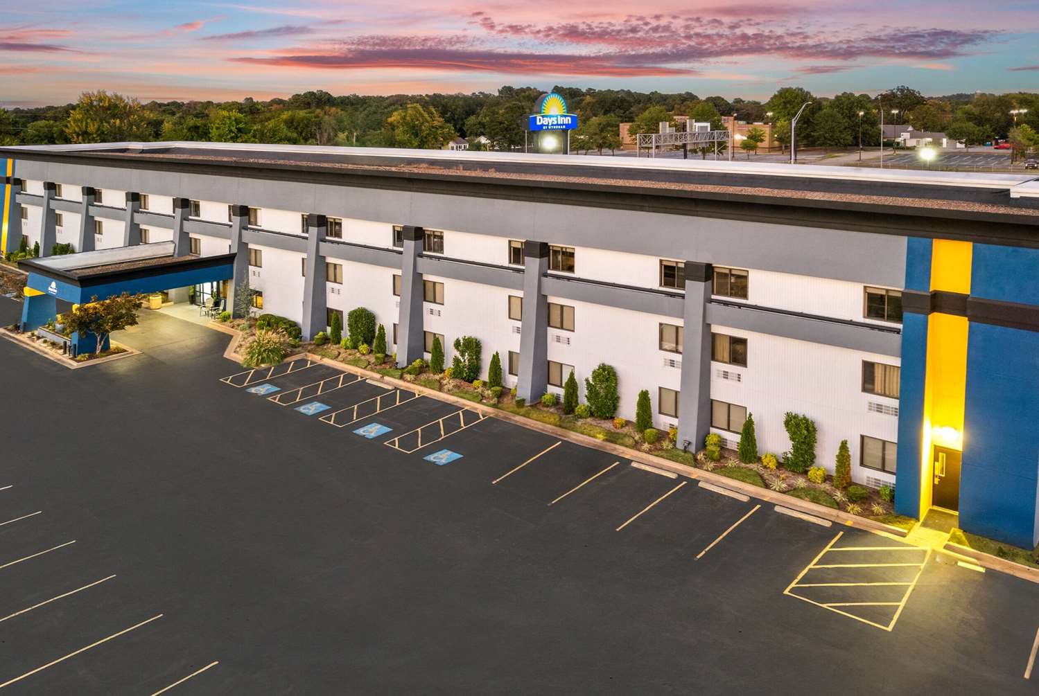Days Inn by Wyndham Fort Smith 4/29