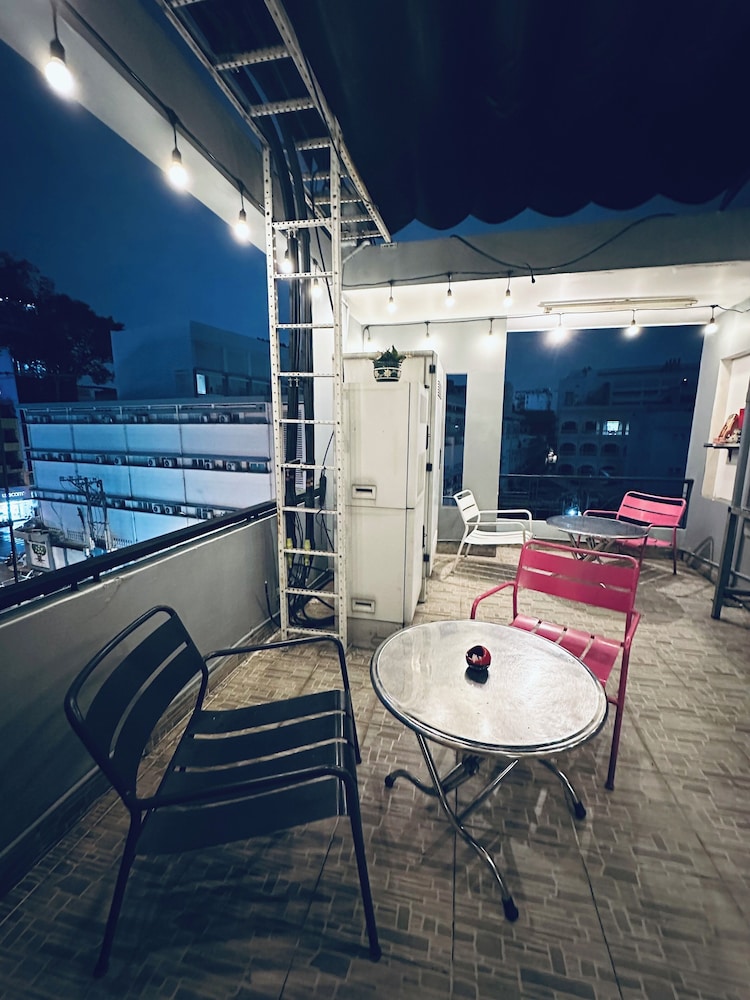 Alleyway Hostel - Adults Only 6/15