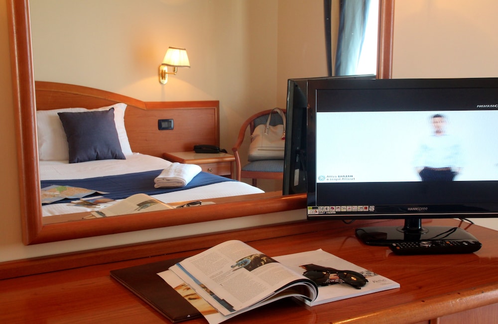 Hotel Europa Di Arzano 24/65
