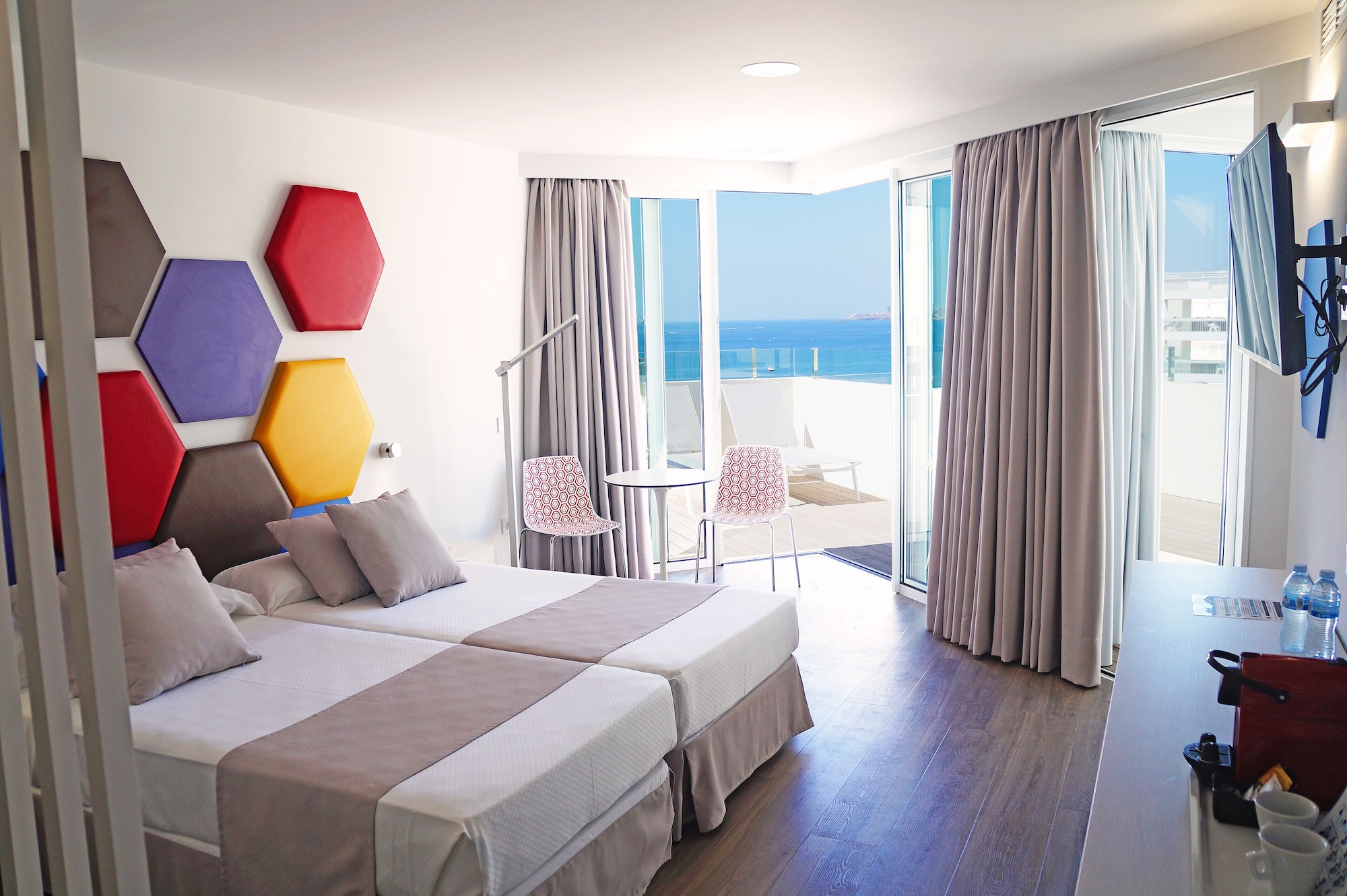 Alexandre, Panoramic, Twin Beds, Beach View, Hot Tub