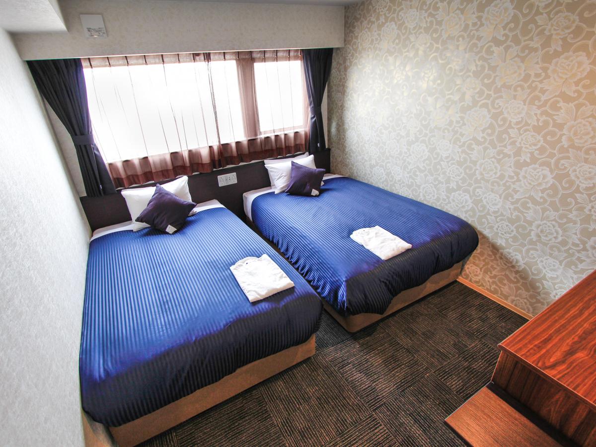 Semi Room, Semi Double Bed, Twin Beds, Smoking