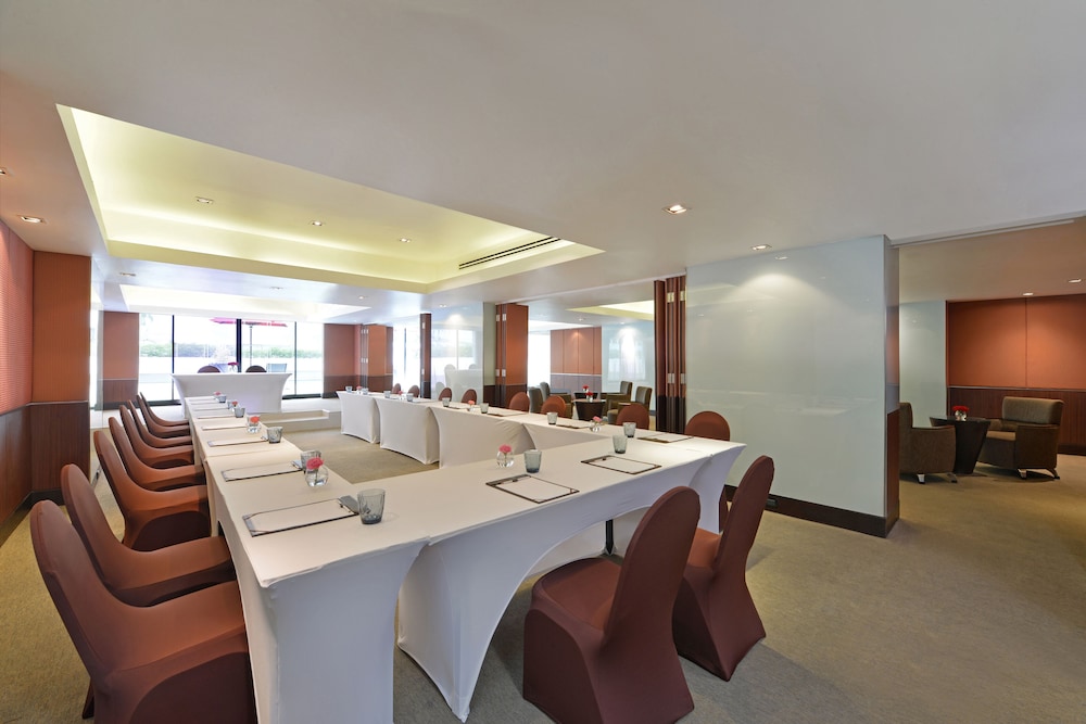 BelAire Bangkok 64/84