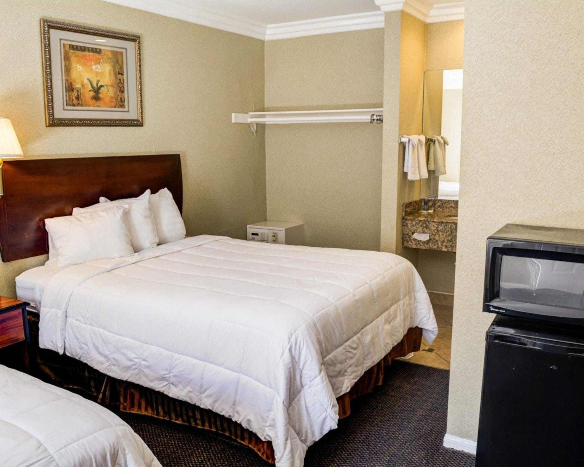 ROOM, 2 QUEEN BEDS