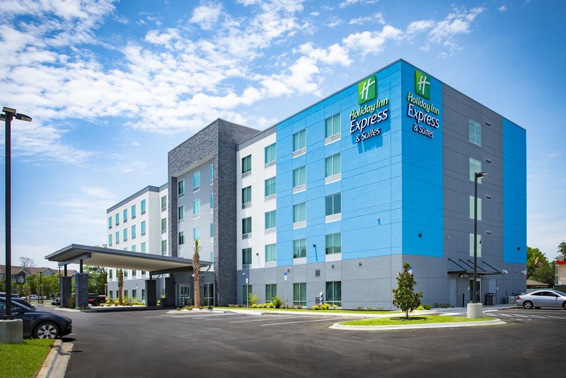 Holiday Inn Express & Suites Pensacola Airport North - I-10 3/28