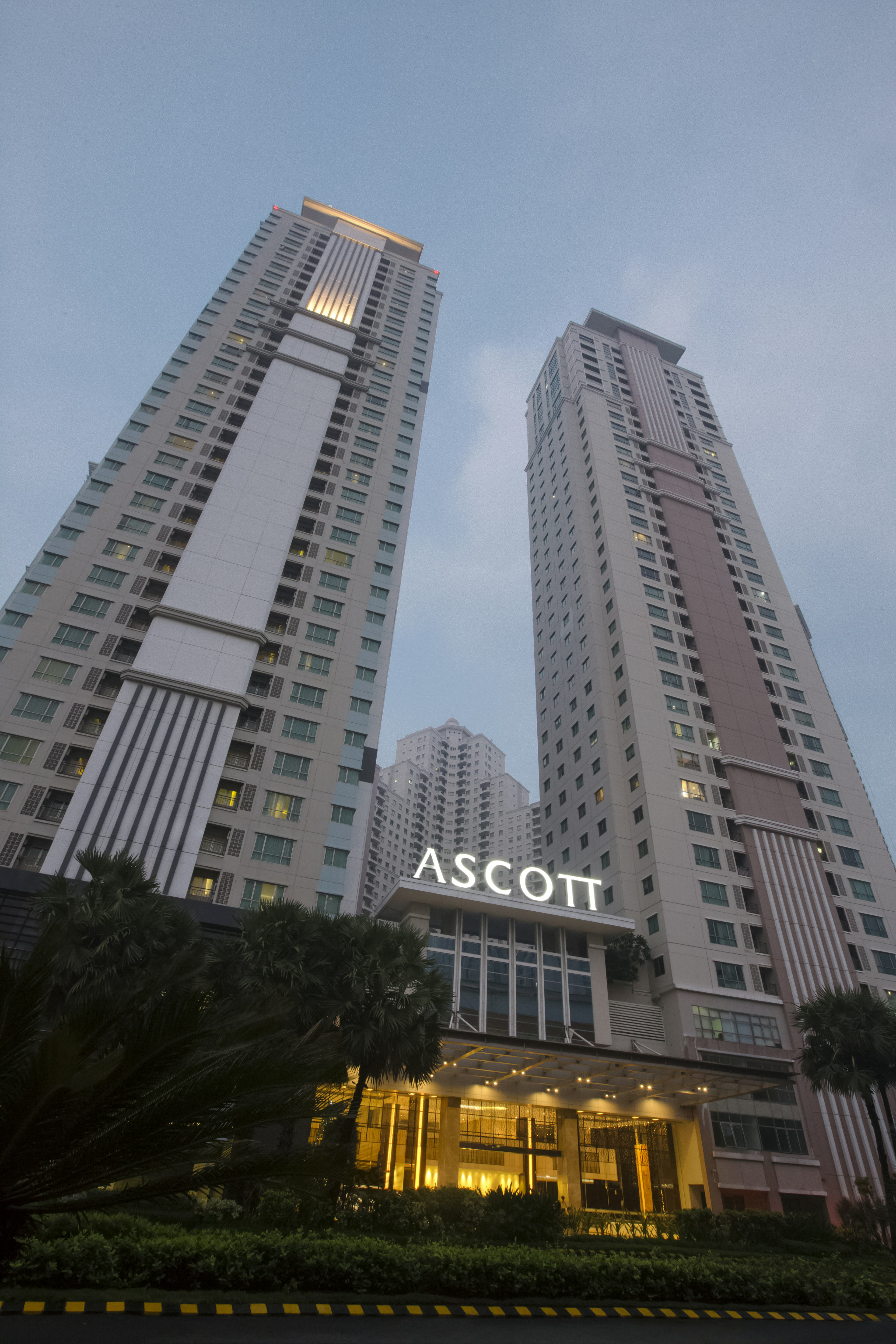 ASCOTT WATERPLACE SURABAYA 2/74
