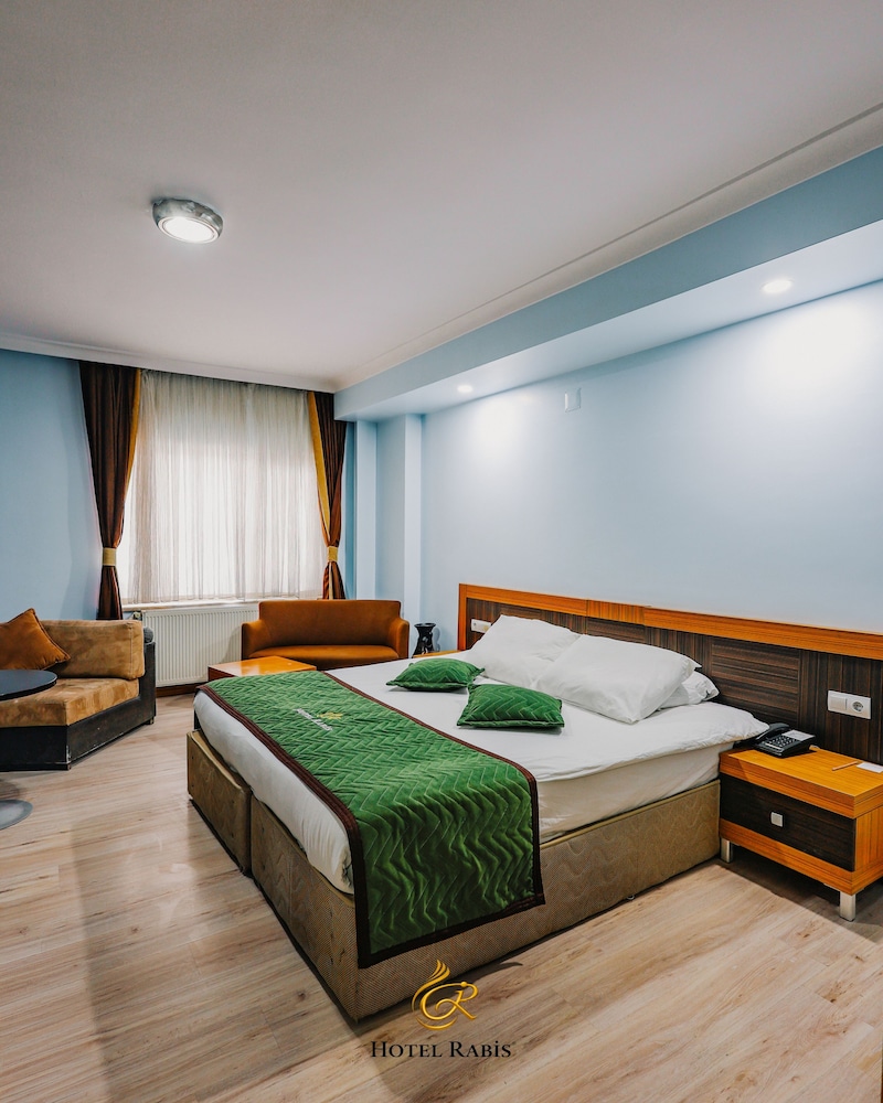 Rabis Hotel 12/45