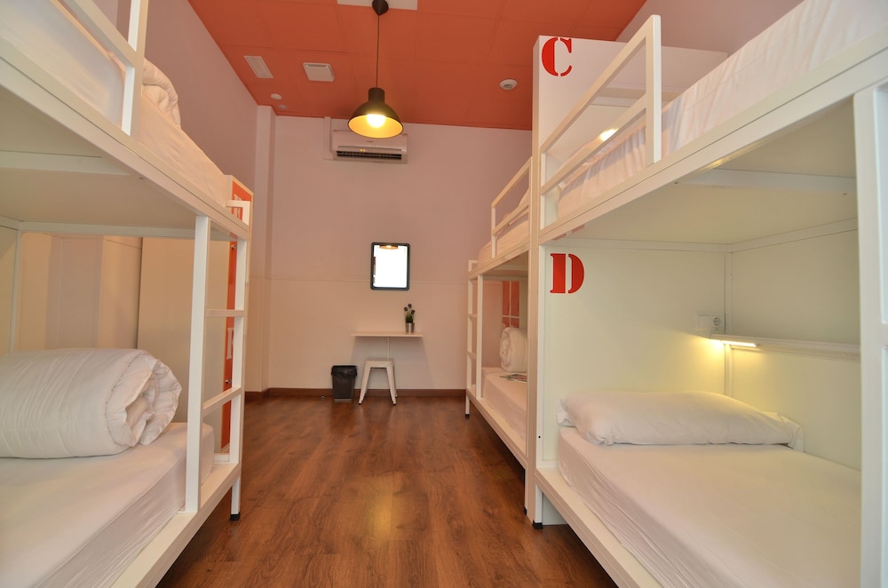 Far Home Atocha 34/50