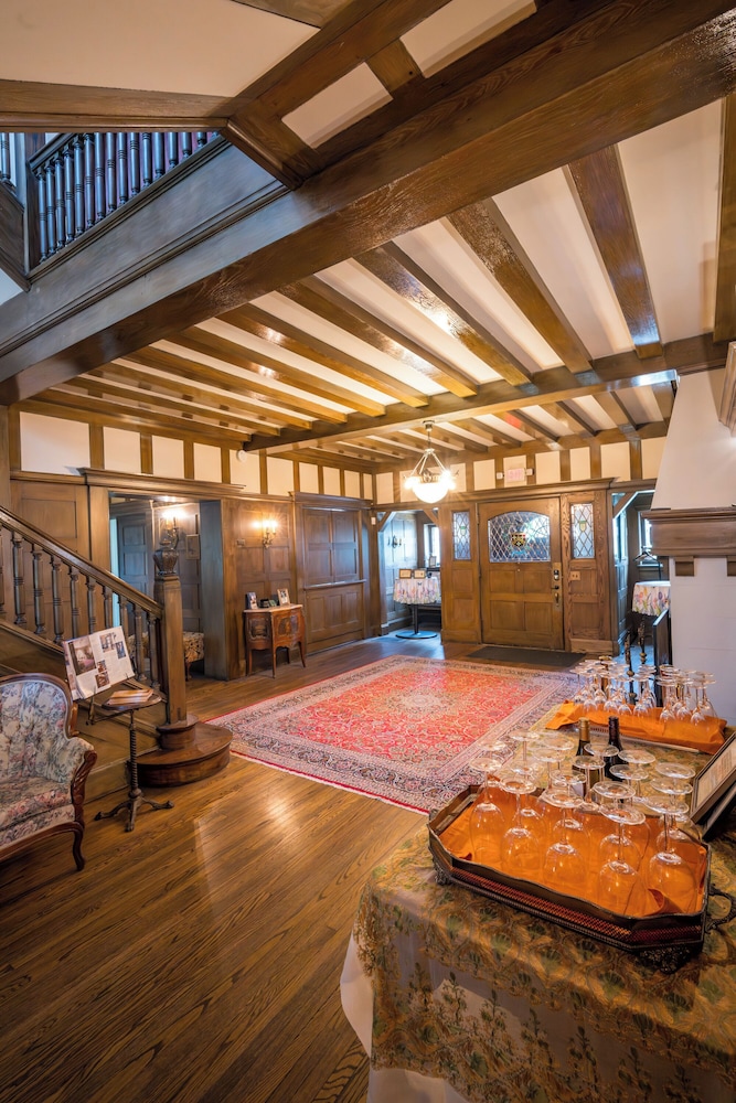 Frederick Stearns House Historic Inn 21/50