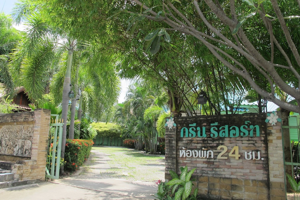 The Green Resort Sri Racha 19/20