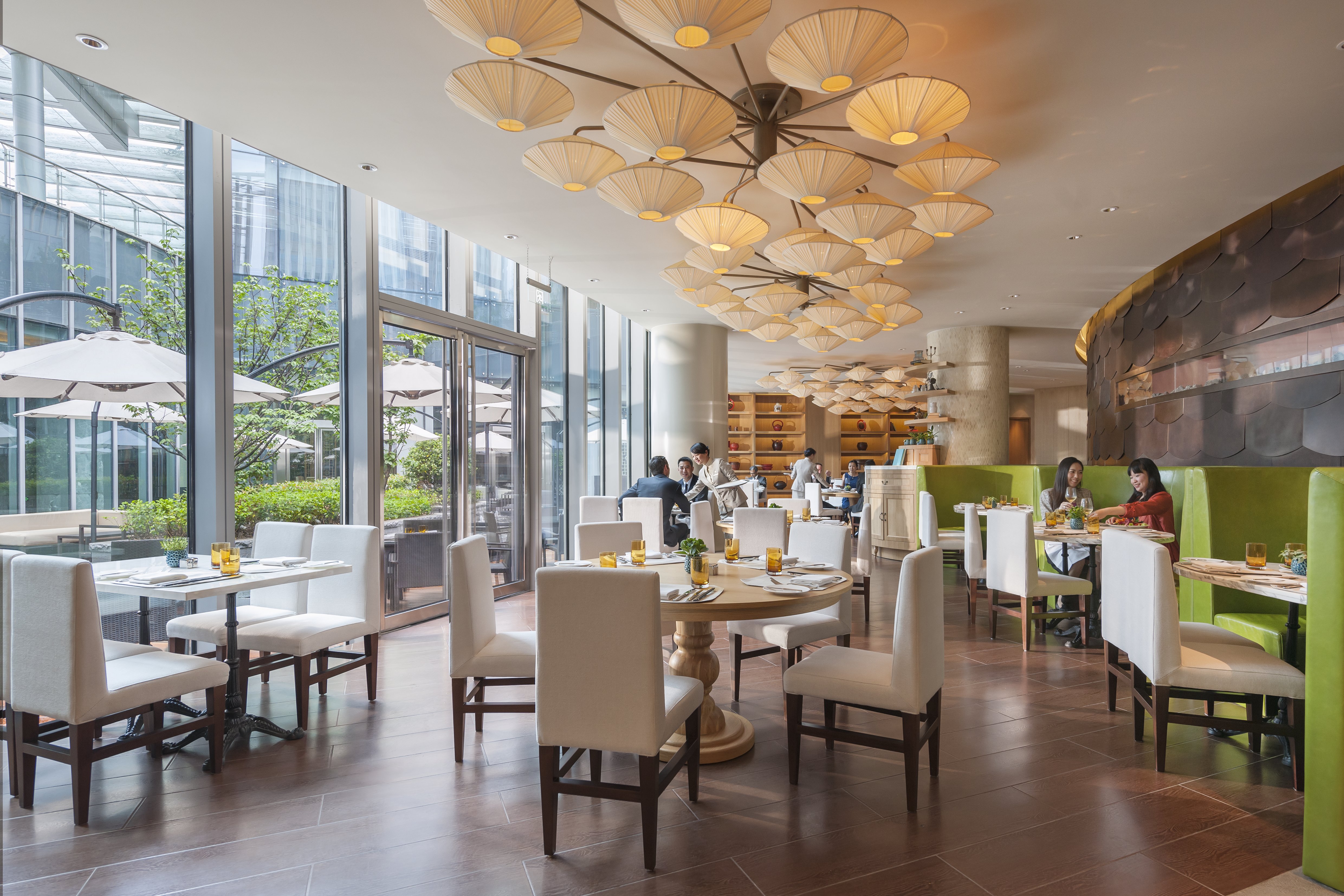Mandarin Oriental Shanghai 55/78
