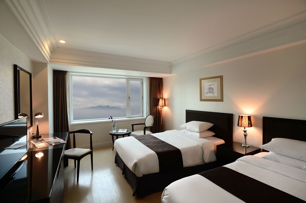 Jeju Oriental Hotel & Casino 7/65