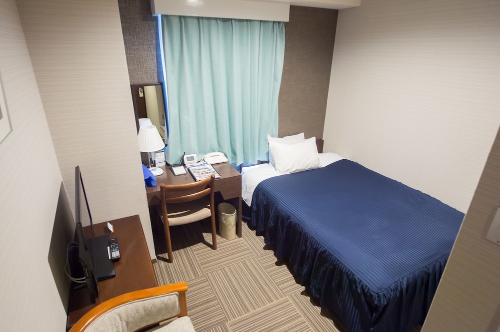 Shizunai Eclipse Hotel 11/61