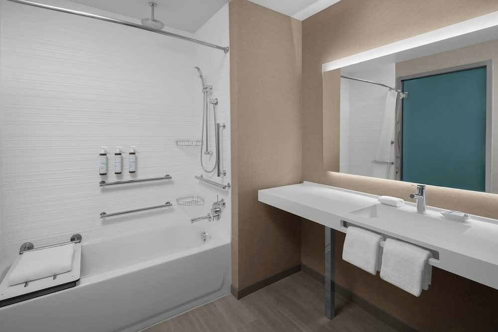 AC Hotel by Marriott Lansing University Area 48/49
