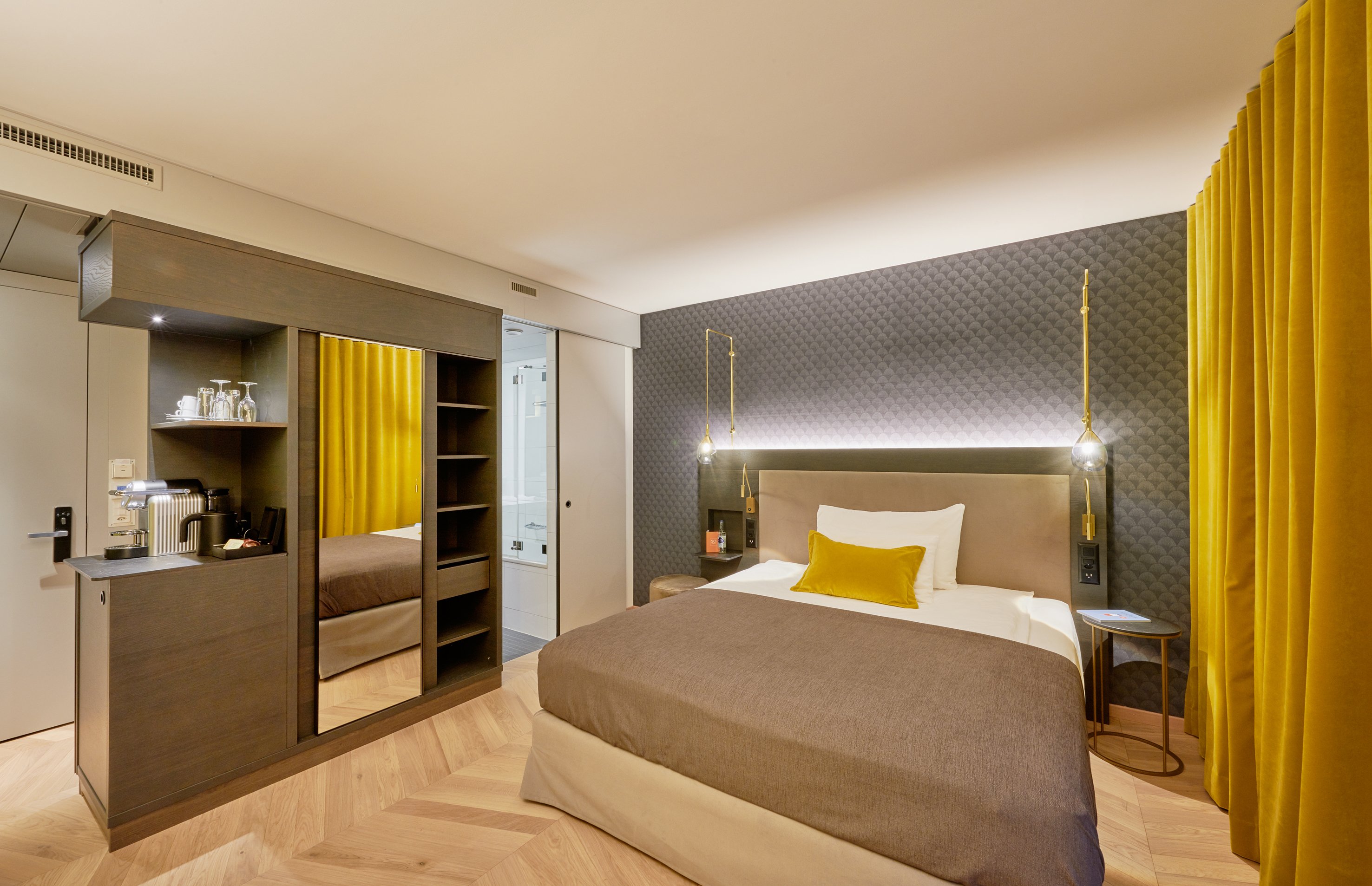 STANDARD, KING BED