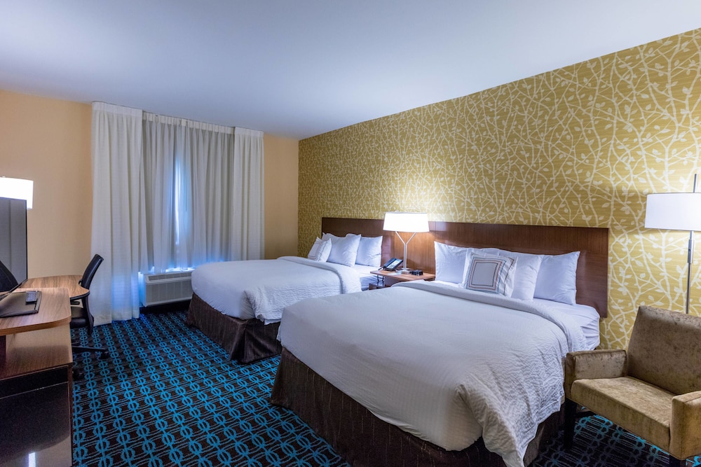 FAIRFIELD INN AND SUITES ATLANTA ACWORTH 13/50